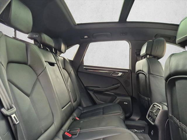 Used 2023 Porsche Macan S AWD/4WD image 26