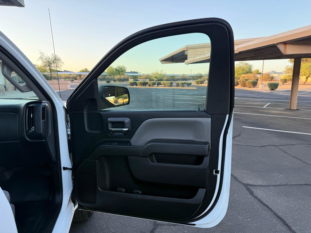Used 2015 GMC Sierra 1500 2WD Regular Cab image 14