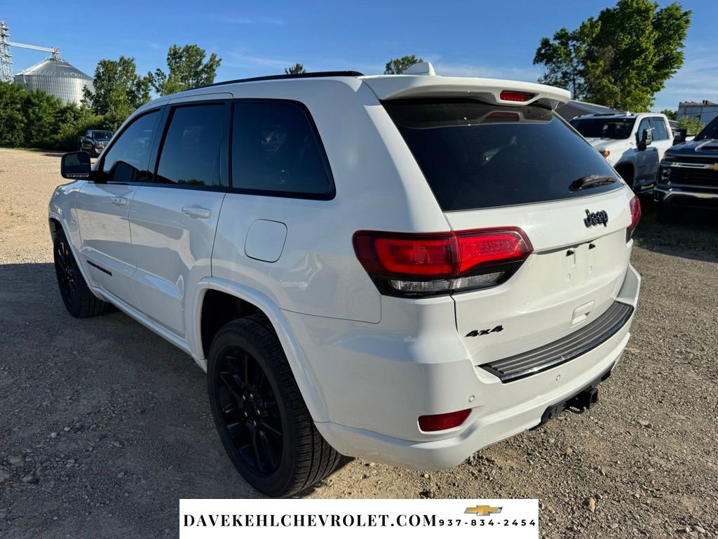 Used 2018 Jeep Grand Cherokee Altitude AWD/4WD image 5