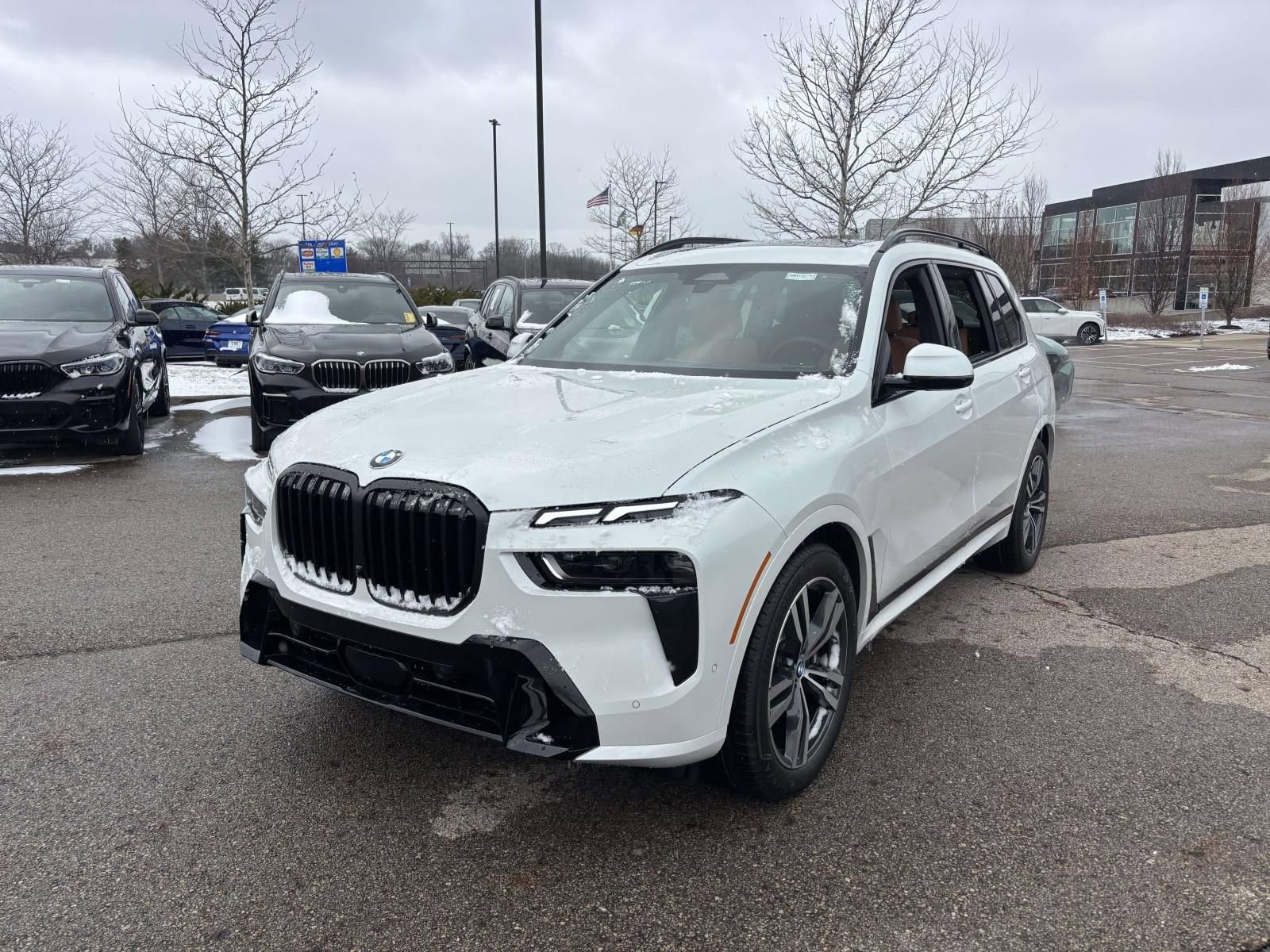 New 2026 BMW X7 xDrive40i w/ M Sport Package image 3