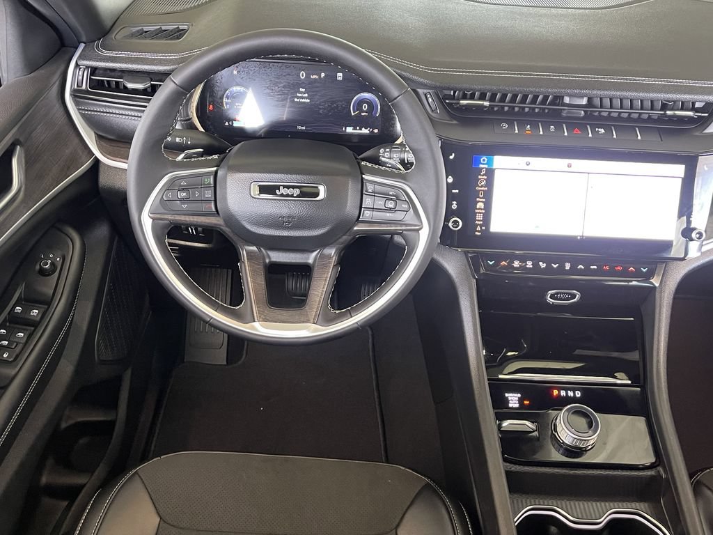 New 2026 Jeep Grand Cherokee L 4WD image 17