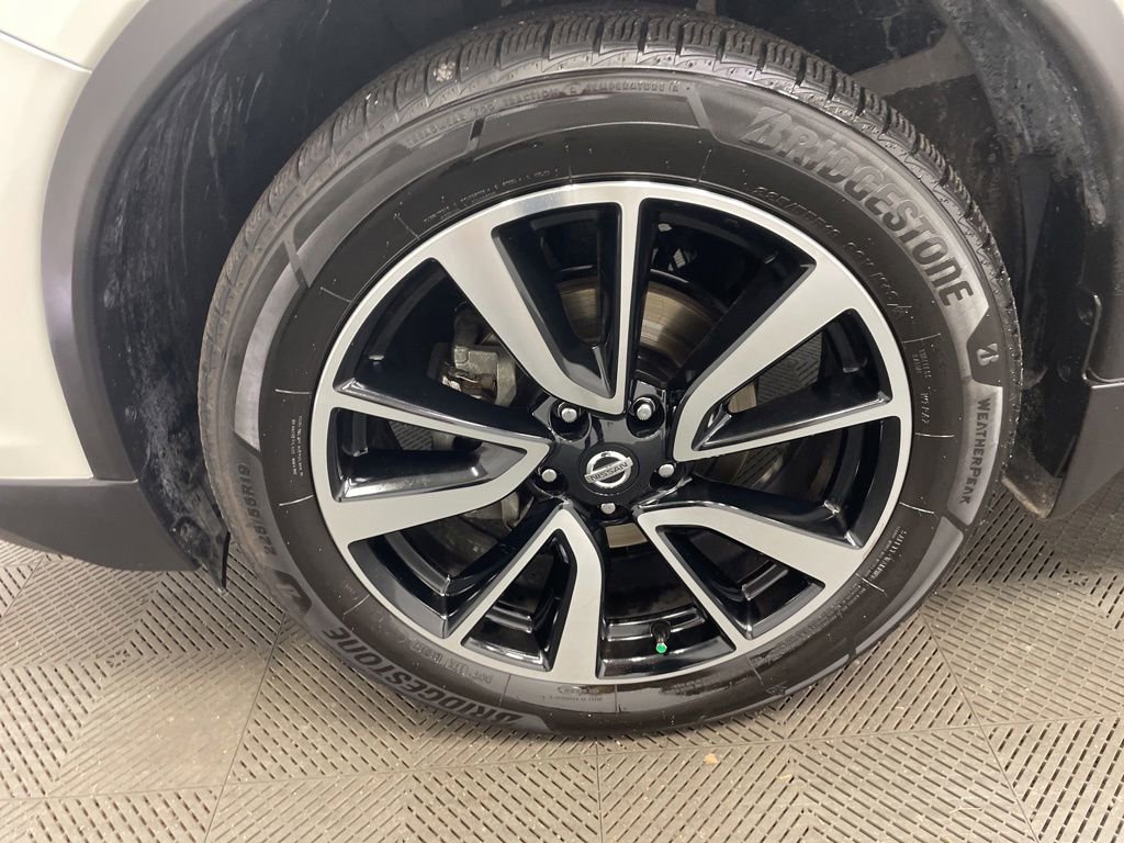 Used 2019 Nissan Rogue SL w/ Premium Package AWD/4WD image 42
