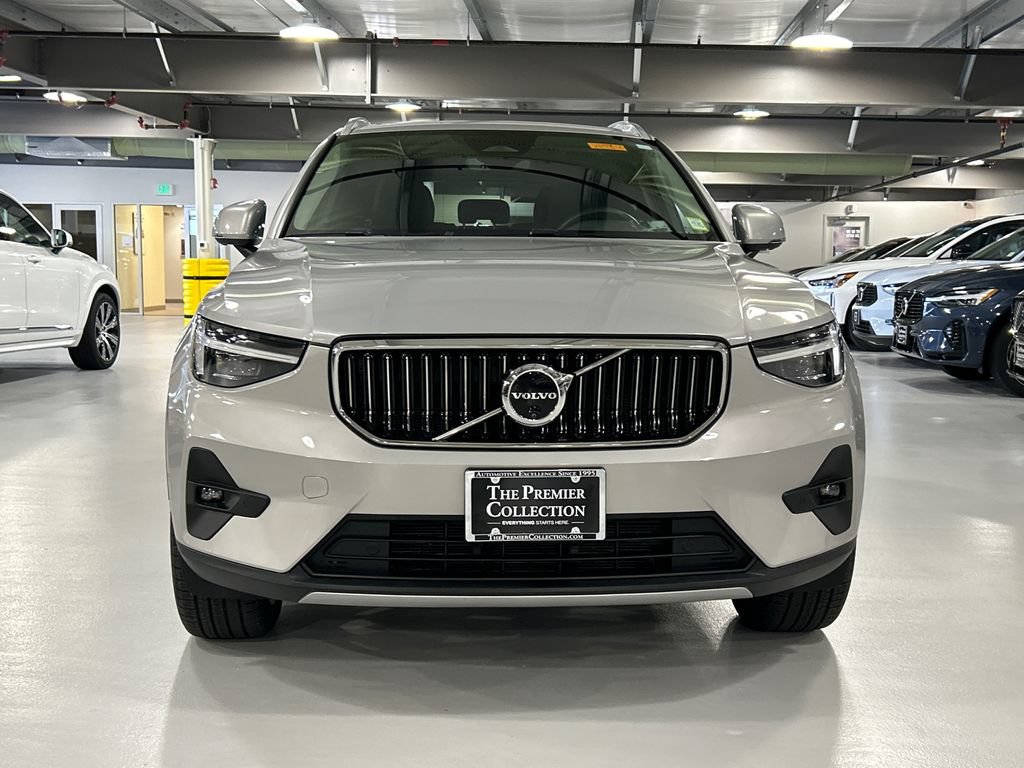 Certified 2024 Volvo XC40 B5 Plus w/ Protection Package Premier AWD/4WD image 6