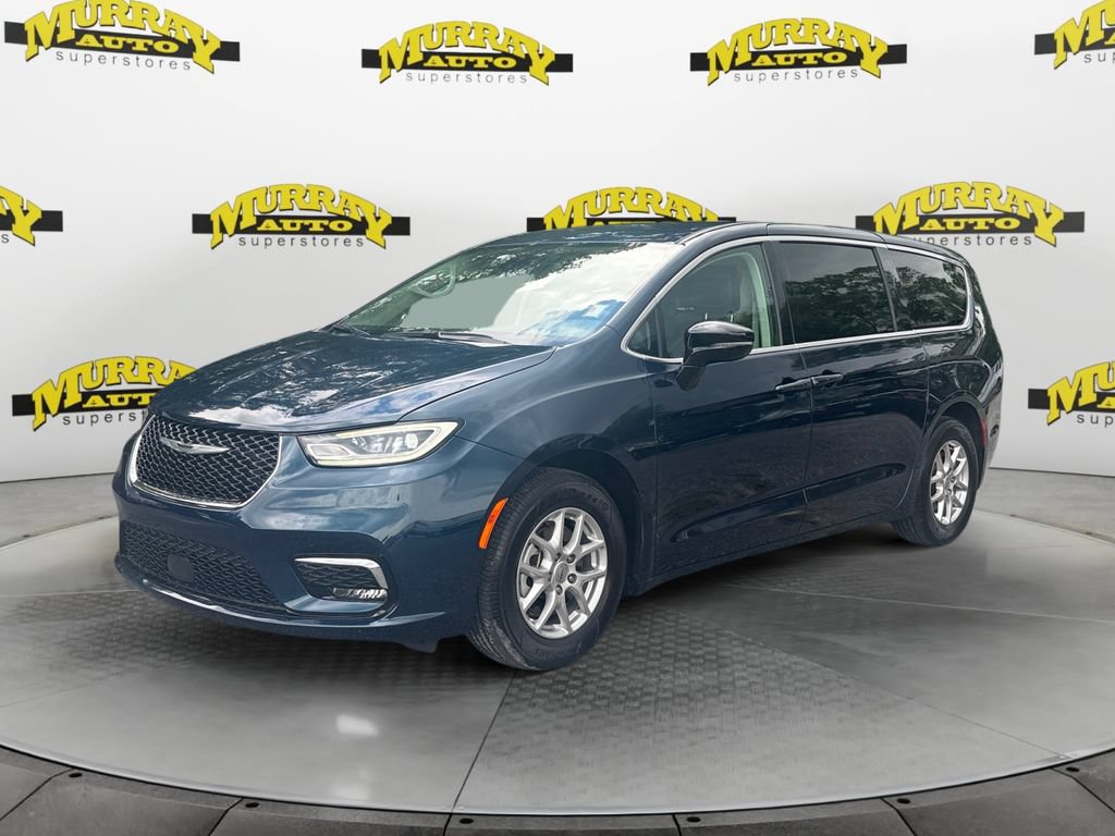 Used 2024 Chrysler Pacifica Touring-L