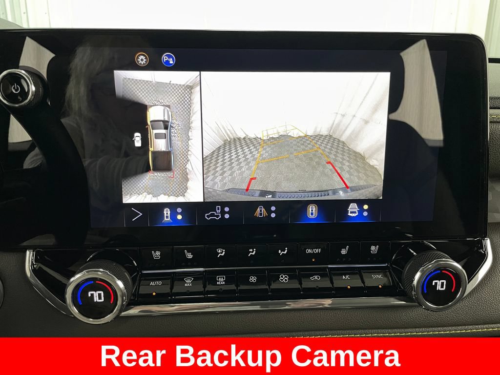 Used 2024 Chevrolet Colorado ZR2 w/ ZR2 Convenience Package III AWD/4WD image 3