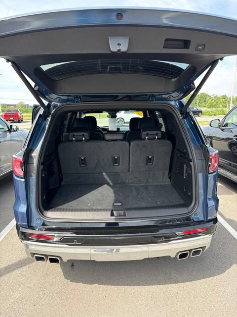 Used 2025 GMC Acadia Denali w/ Super Cruise Package FWD image 14
