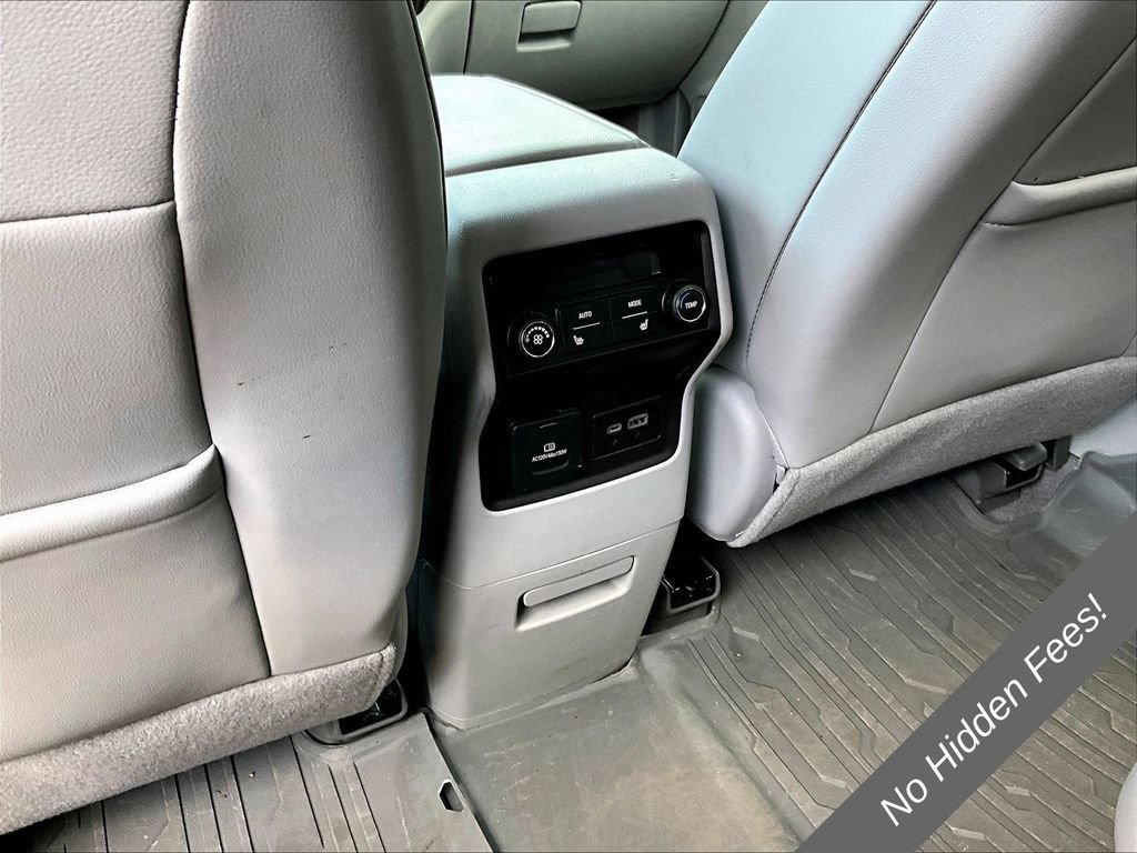 Used 2023 GMC Acadia SLT w/ Preferred Package AWD/4WD image 29