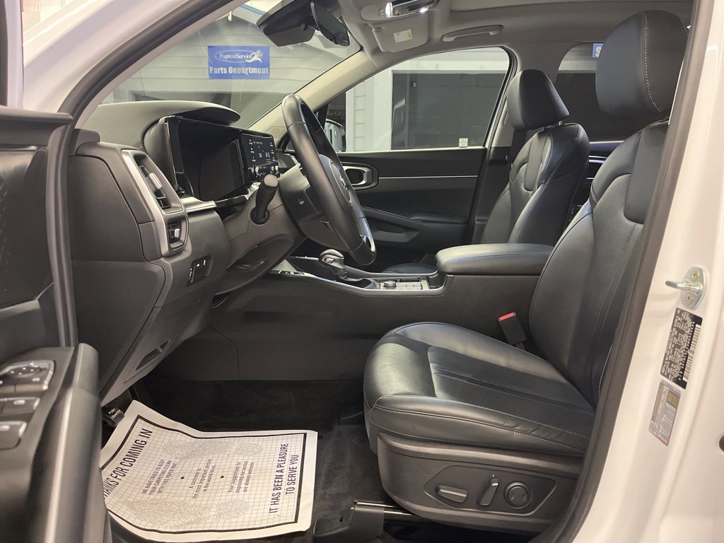 Used 2021 Kia Sorento S w/ Panoramic Sunroof Package image 10