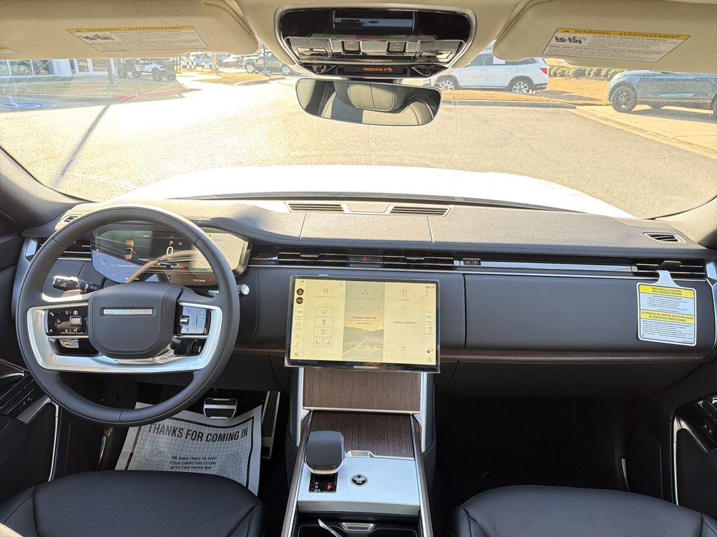 New 2026 Land Rover Range Rover Long Wheelbase SE image 19
