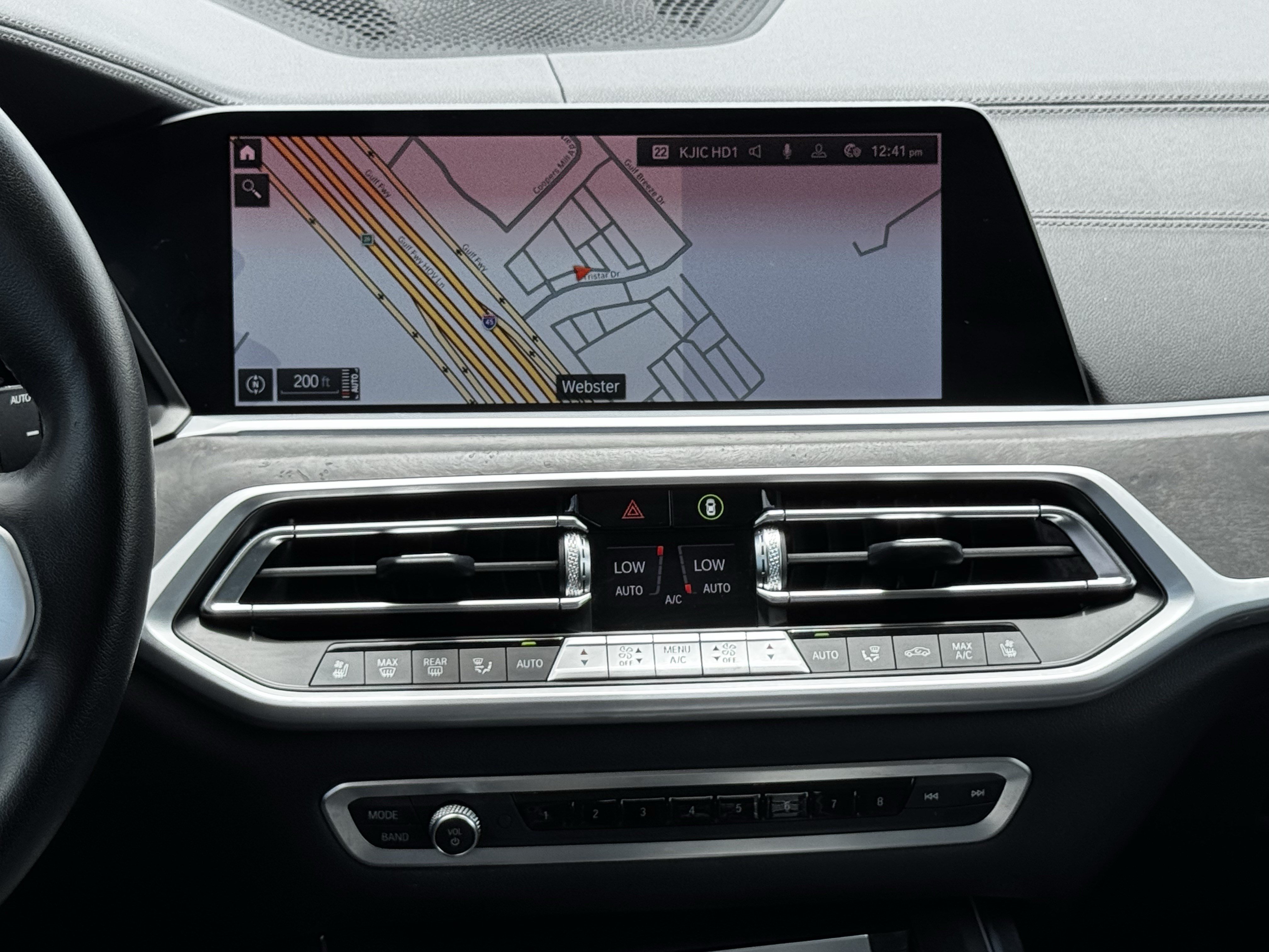 Used 2022 BMW X7 xDrive40i w/ Premium Package AWD/4WD image 17