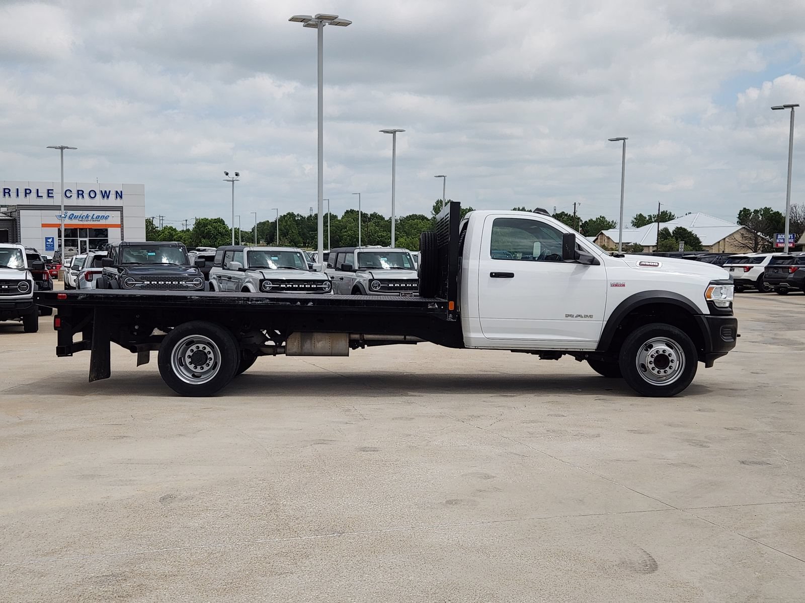 Used 2021 RAM 4500 Tradesman RWD image 7