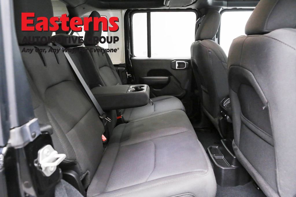 Used 2023 Jeep Wrangler Unlimited w/ Dual Top Group image 26