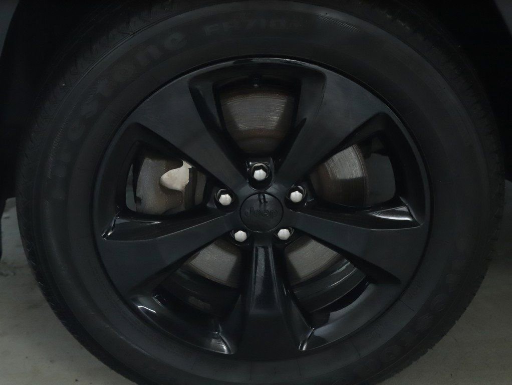 Used 2019 Jeep Cherokee Latitude Plus image 38