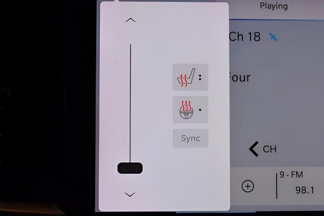 Used 2023 Chrysler Pacifica Touring-L image 29