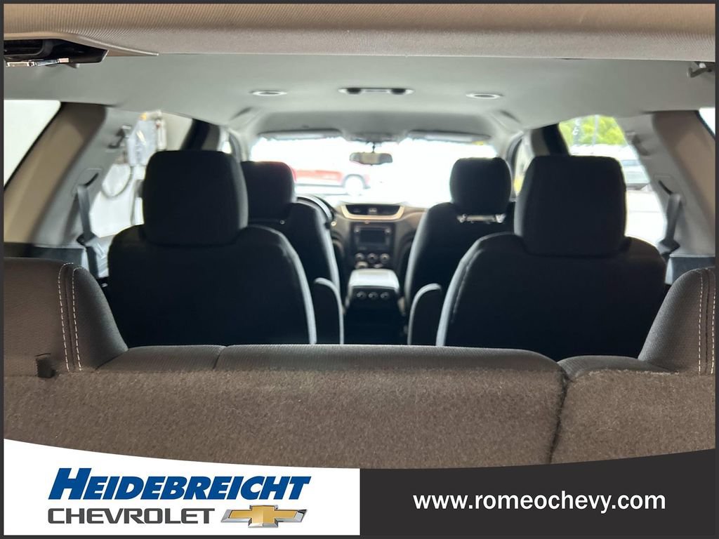 Used 2017 Chevrolet Traverse LT w/ Style and Technology Package FWD image 31