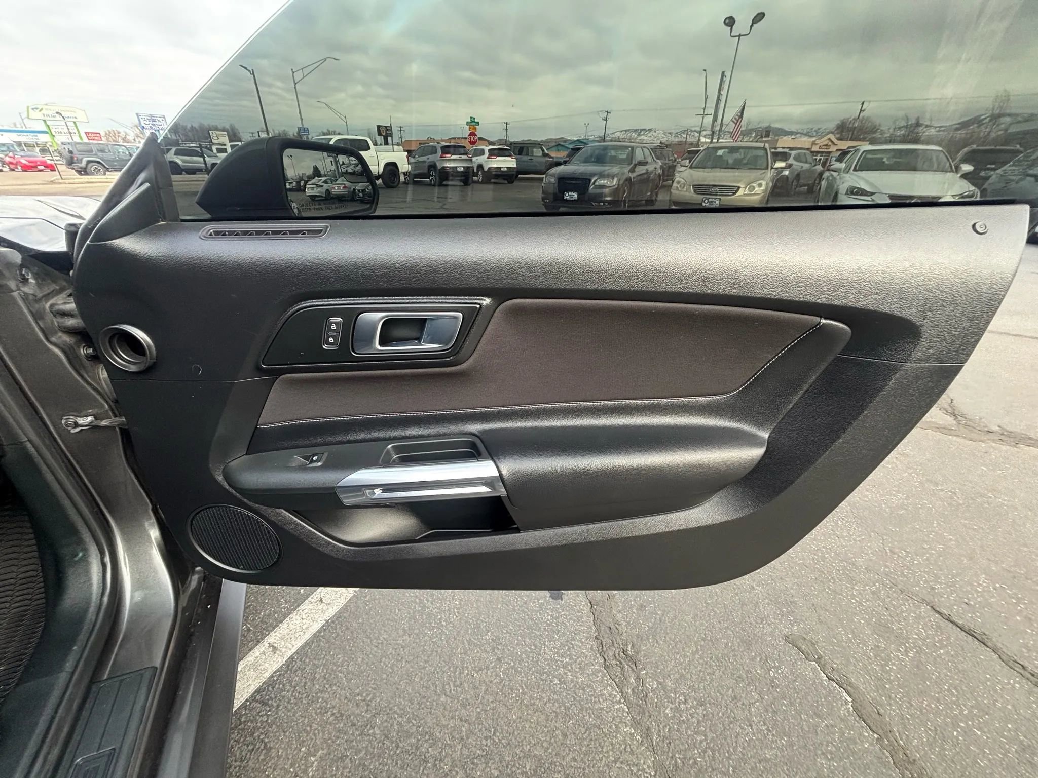 Used 2020 Ford Mustang Coupe image 14