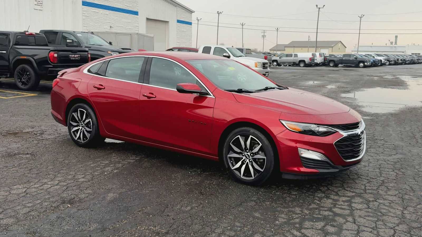 Used 2023 Chevrolet Malibu RS FWD image 2