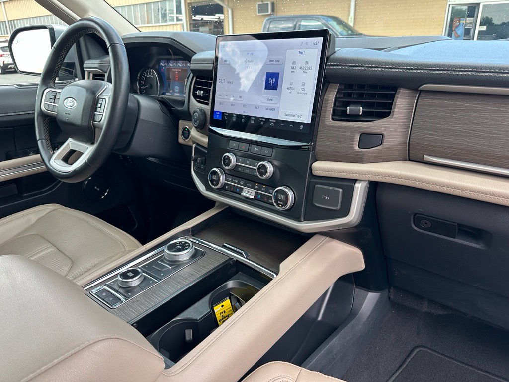 Used 2023 Ford Expedition Limited AWD/4WD image 19