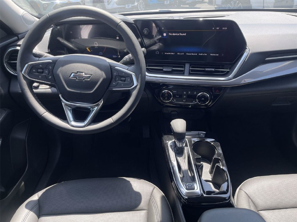 New 2026 Chevrolet Trax ACTIV w/ Driver Confidence Package FWD image 3
