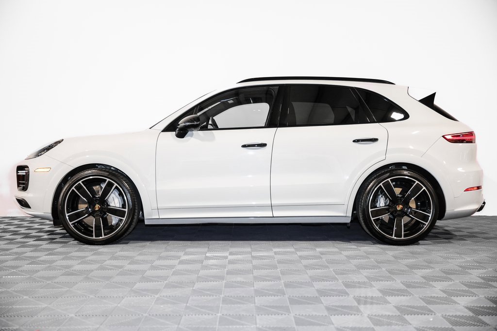 Used 2019 Porsche Cayenne Turbo image 12