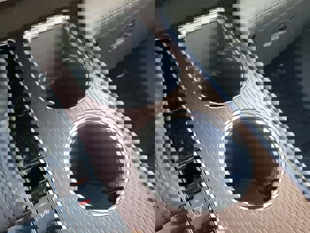 Used 2023 Toyota Sienna XLE image 21