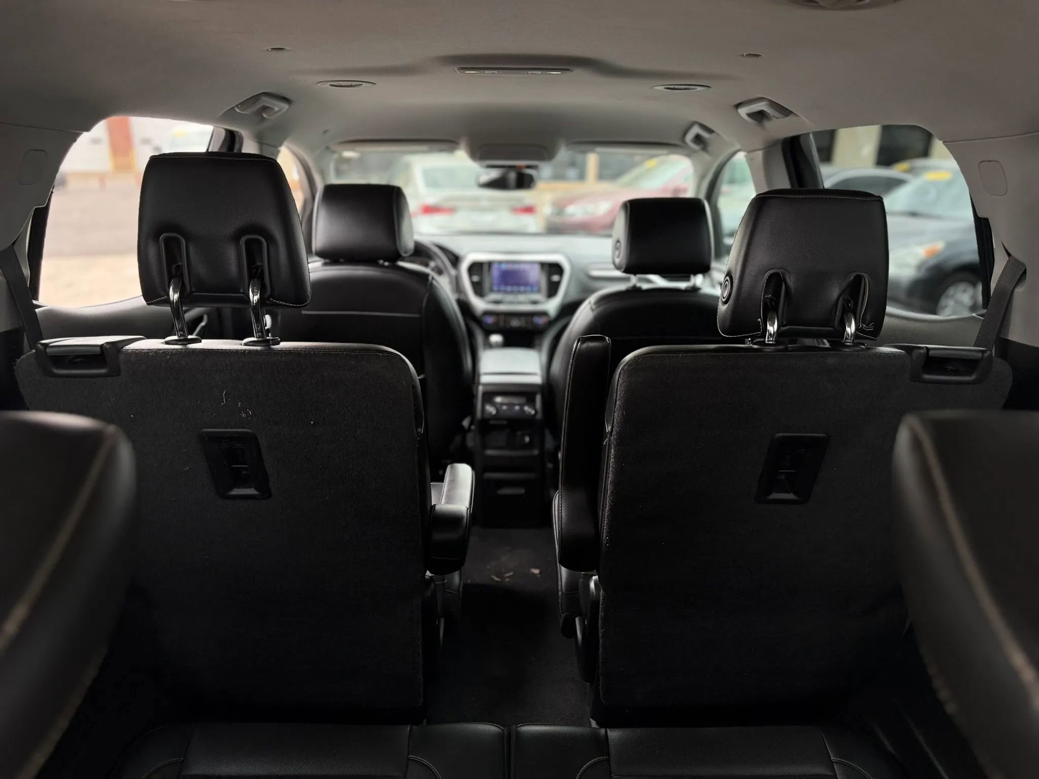 Used 2019 GMC Acadia SLT FWD image 9