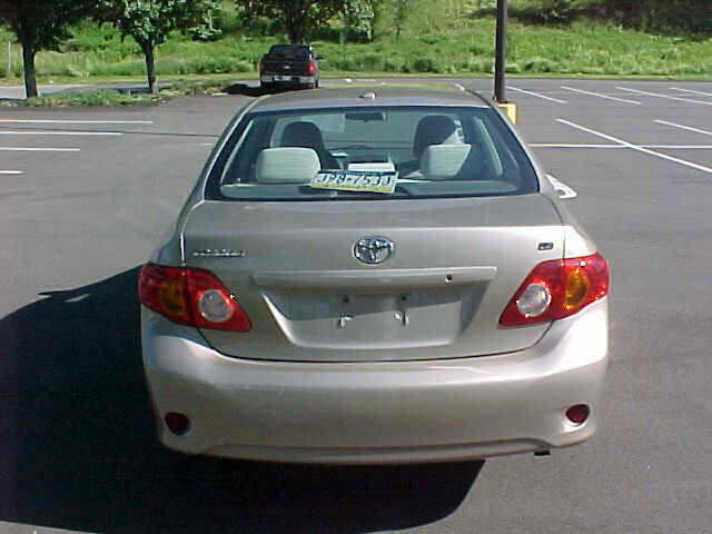 Used 2009 Toyota Corolla LE w/ All Weather Guard Pkg image 6