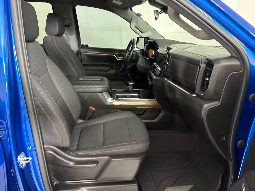 Used 2022 Chevrolet Silverado 1500 RST w/ Convenience Package II AWD/4WD image 24
