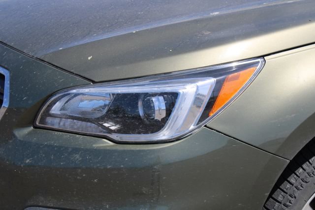Used 2017 Subaru Outback 3.6R Touring AWD/4WD image 11
