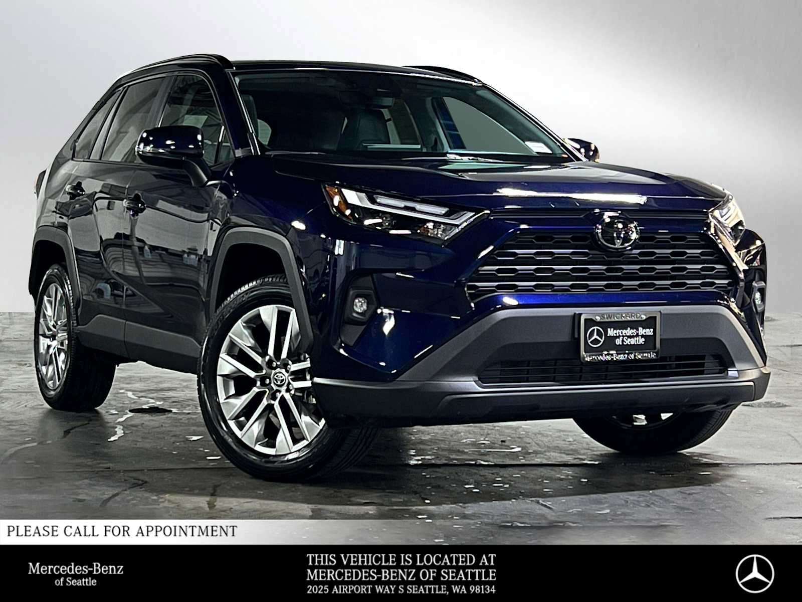 Used 2025 Toyota RAV4 XLE Premium w/ Weather Package AWD/4WD image 1