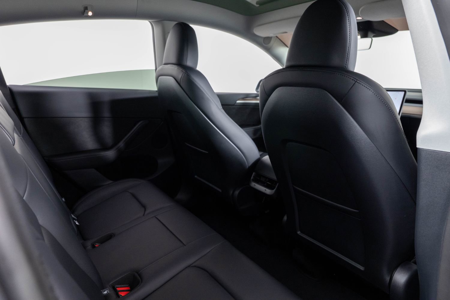 Used 2025 Tesla Model Y Long Range RWD image 22