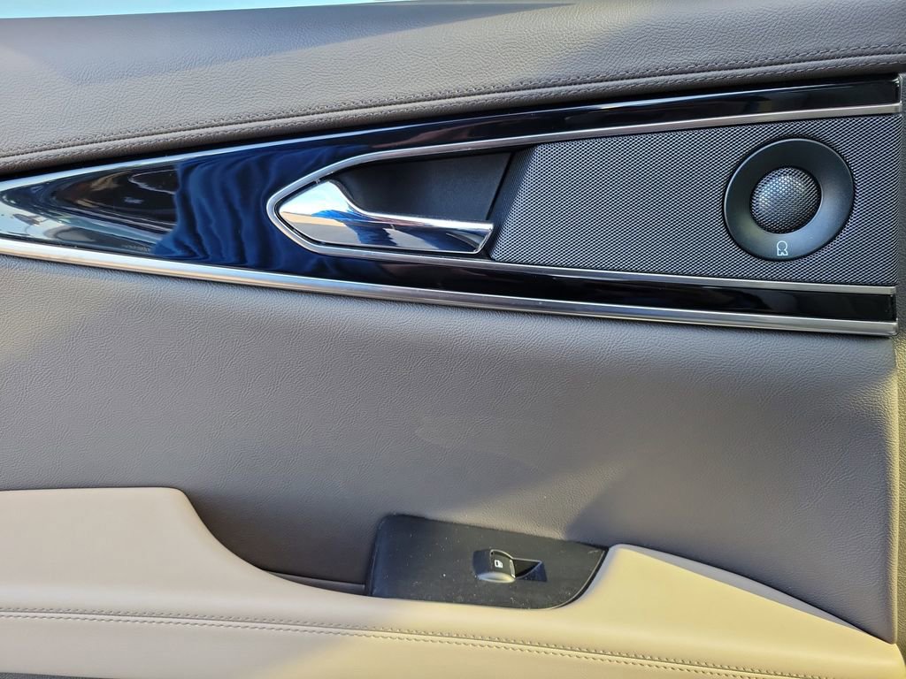 Certified 2023 Lincoln Nautilus Reserve w/ Equipment Group 201A image 14