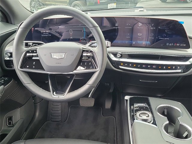 Used 2025 Cadillac Lyriq Luxury image 8