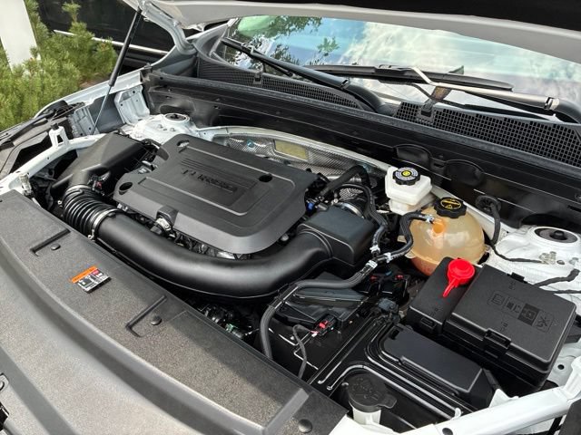 Certified 2025 Buick Envision Sport Touring AWD/4WD image 12
