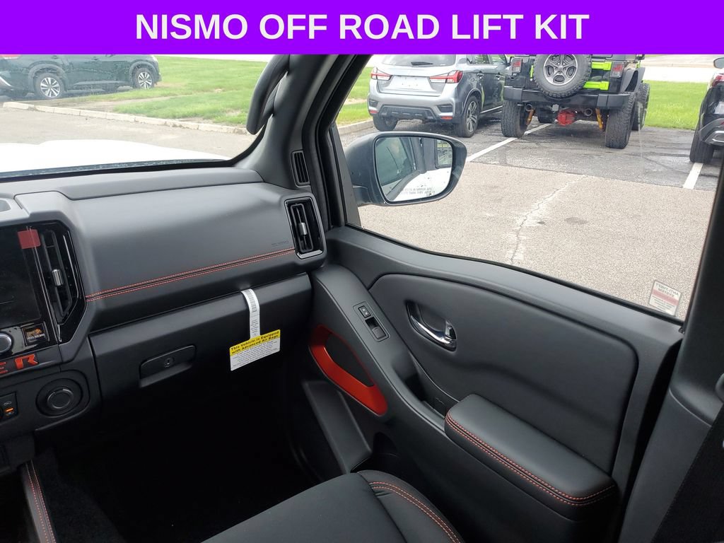 New 2025 Nissan Frontier PRO-4X AWD/4WD image 7