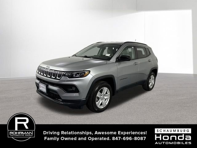 Used 2022 Jeep Compass Latitude image 2