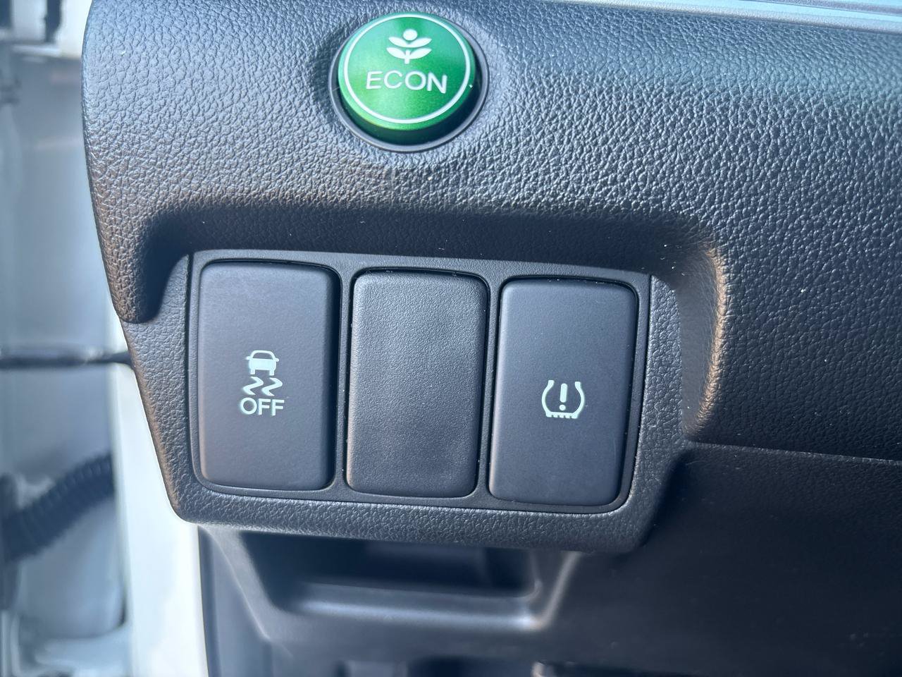 Used 2015 Honda CR-V LX image 16