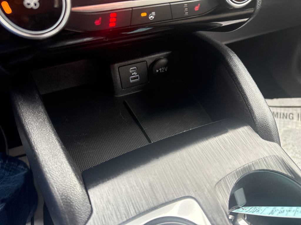 Used 2022 Ford Escape SE w/ Cold Weather Package image 31