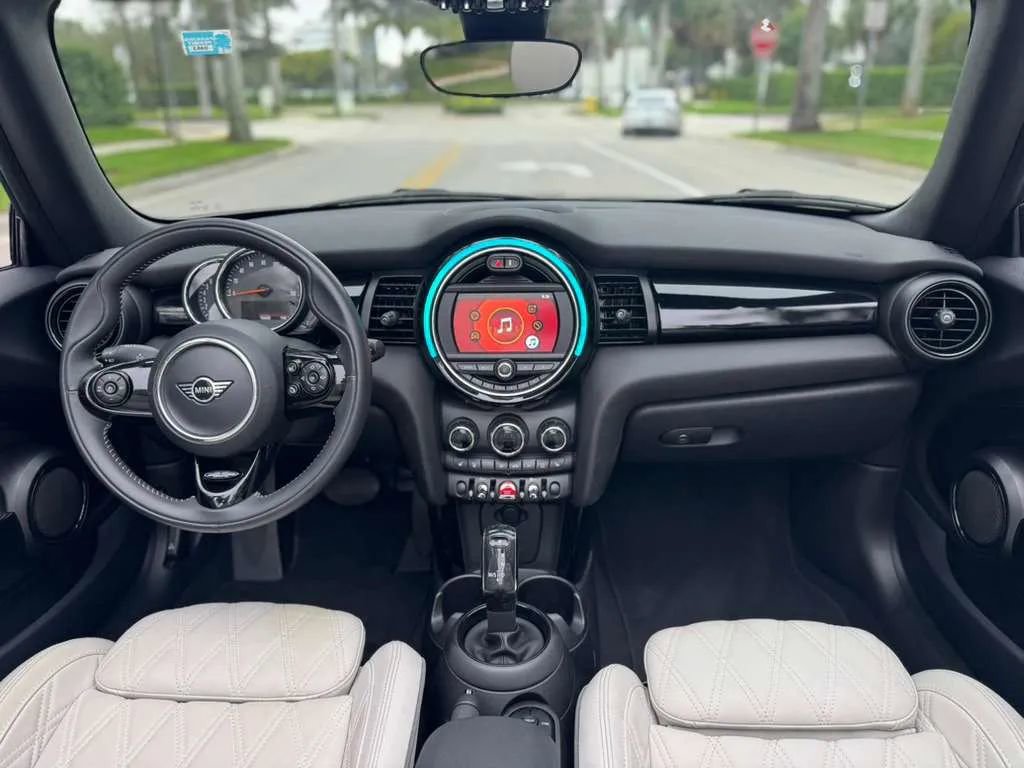 Used 2021 MINI Cooper Convertible w/ Signature Upholstery Package image 8