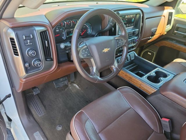 Used 2017 Chevrolet Silverado 1500 High Country AWD/4WD image 6