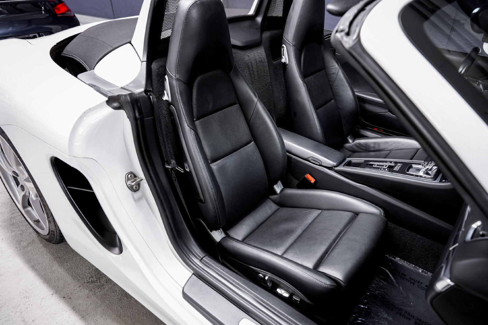 Used 2015 Porsche Boxster S RWD image 23