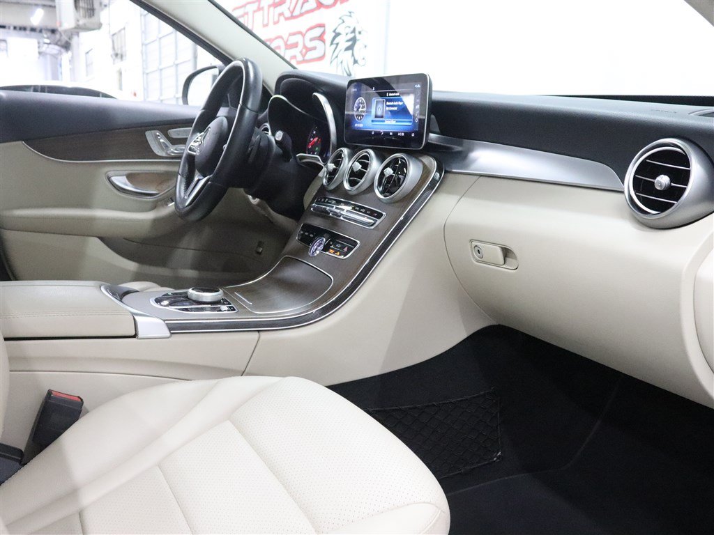 Used 2020 Mercedes-Benz C 300 4MATIC Sedan image 28