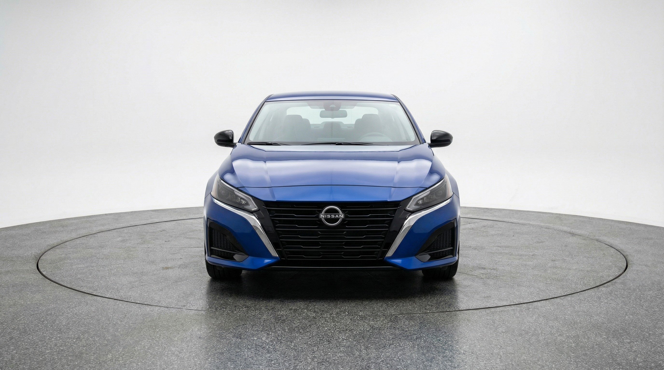 Used 2025 Nissan Altima 2.5 SV image 2