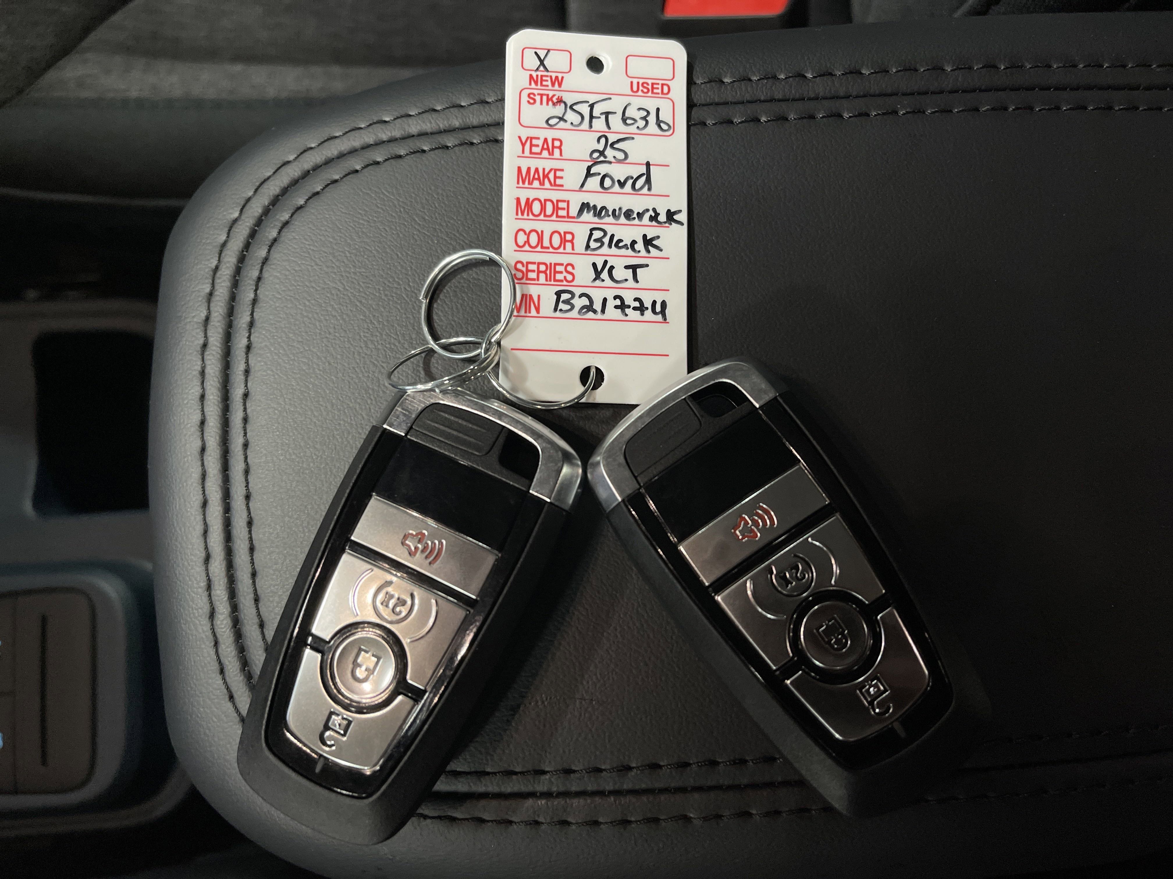 New 2025 Ford Maverick XLT w/ XLT Luxury Package image 28