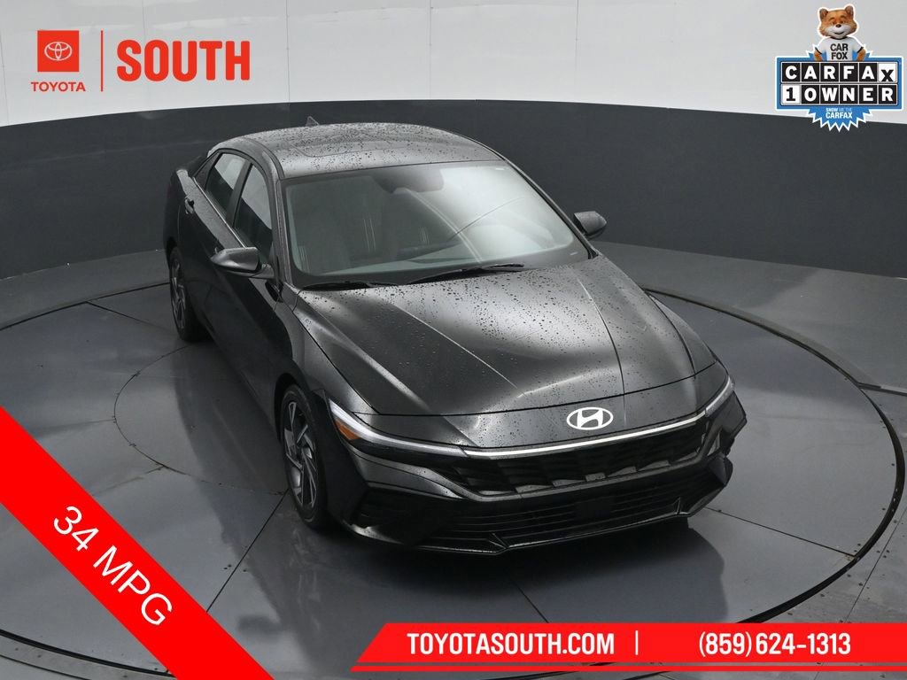 Used 2025 Hyundai Elantra SEL FWD image 50