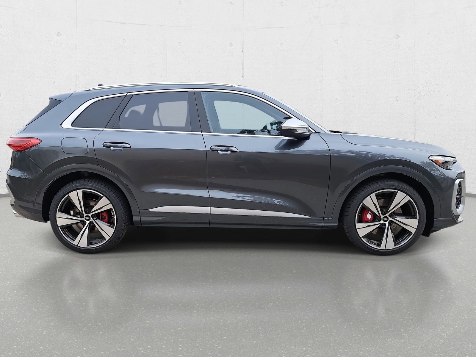 New 2025 Audi SQ5 Premium Plus image 4