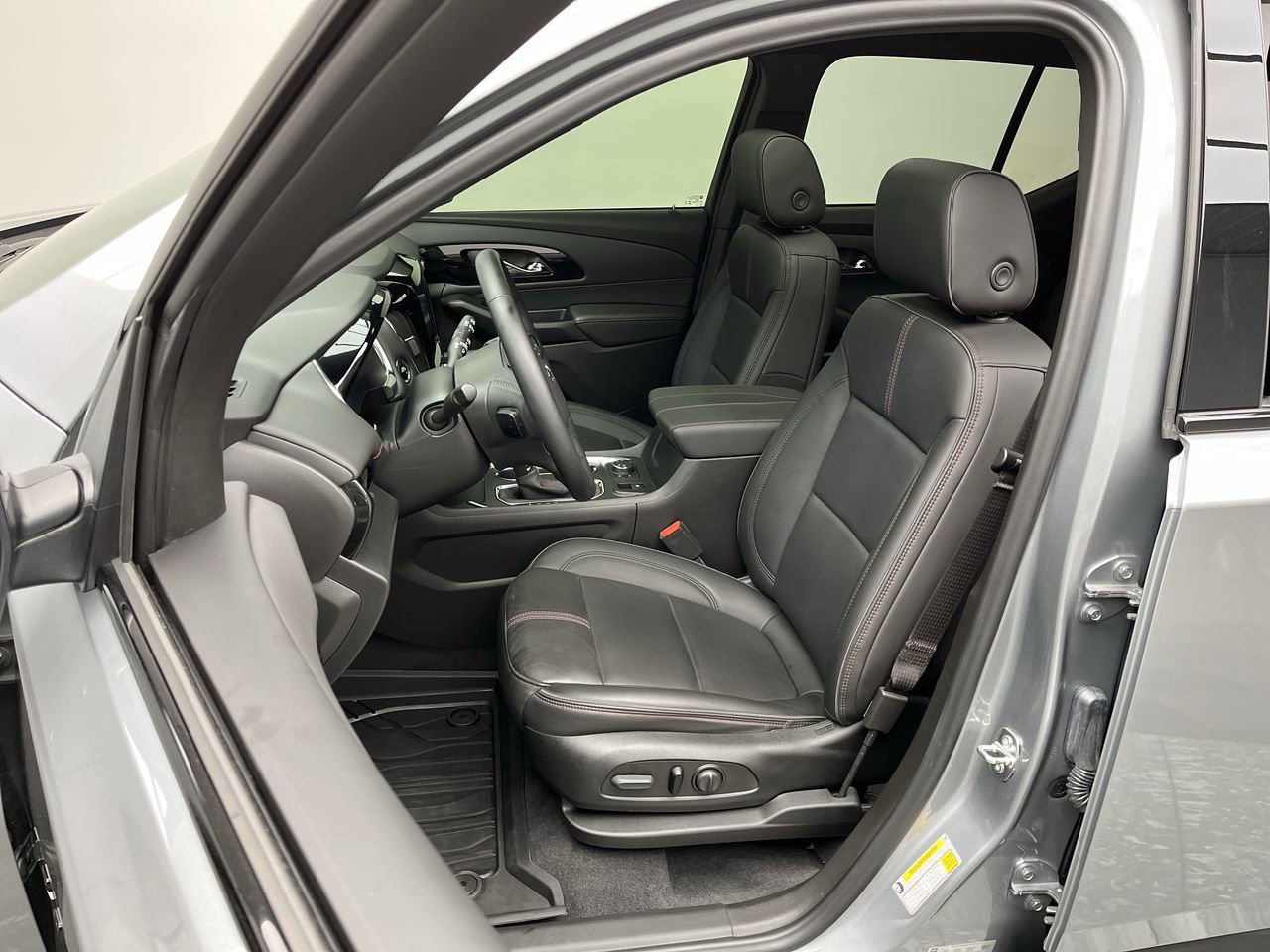 Certified 2023 Chevrolet Traverse RS AWD/4WD image 11