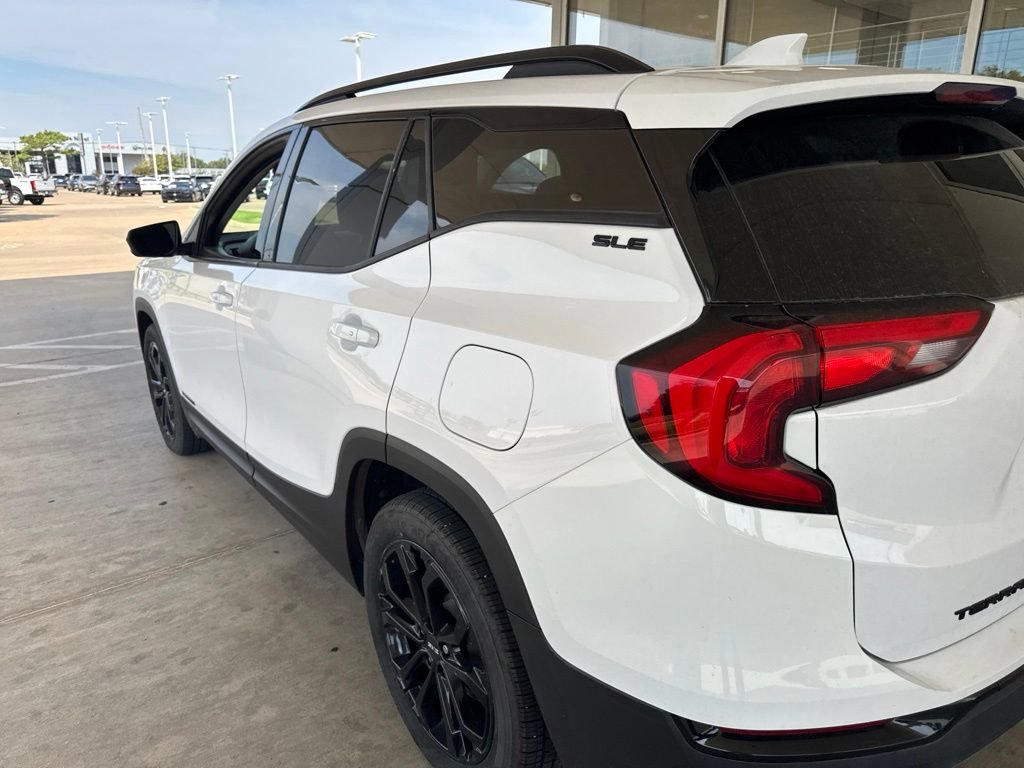 Used 2020 GMC Terrain SLE w/ Driver Convenience Package FWD image 8
