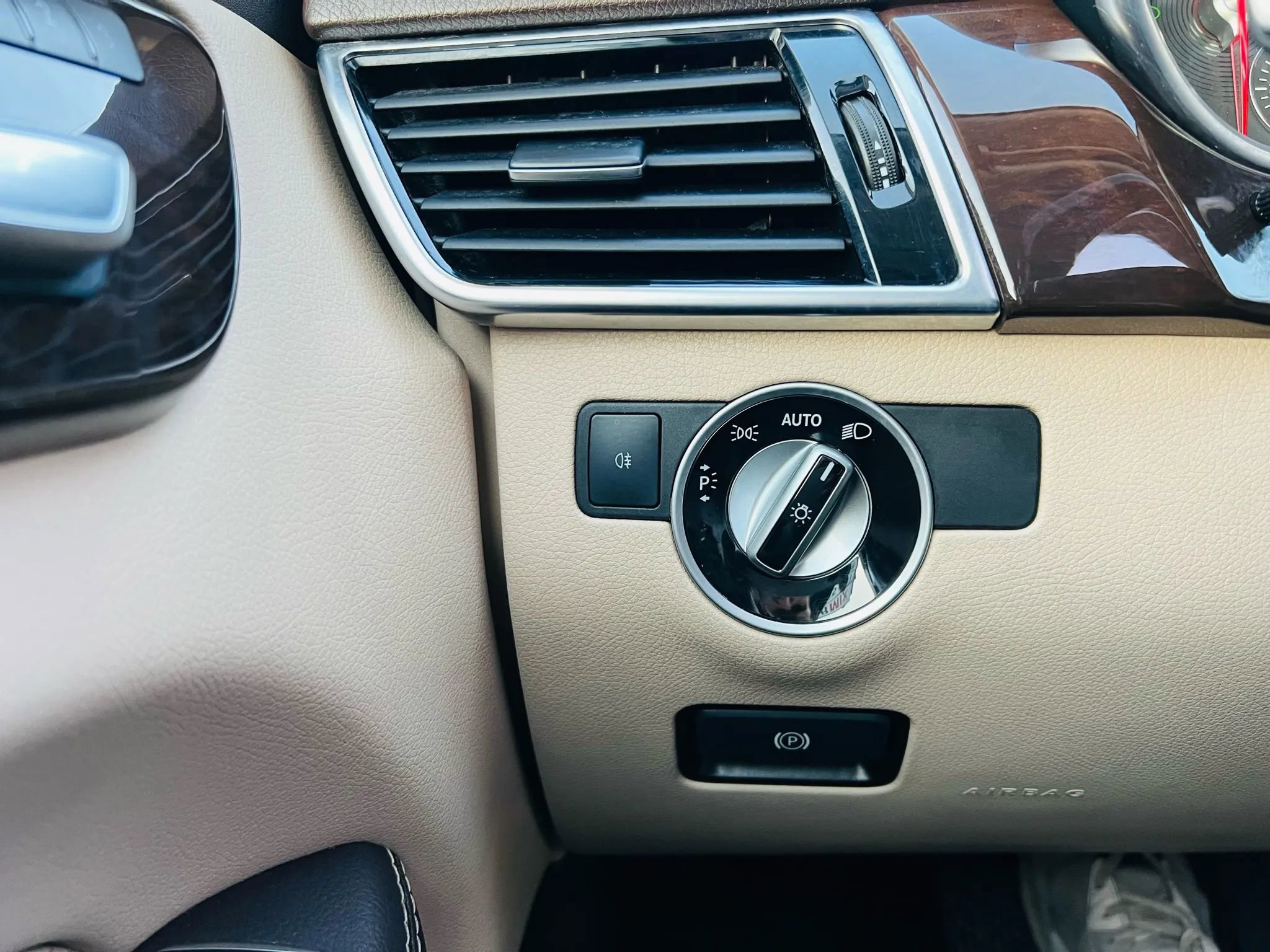 Used 2017 Mercedes-Benz GLE 350 4MATIC w/ Premium 1 Package image 20