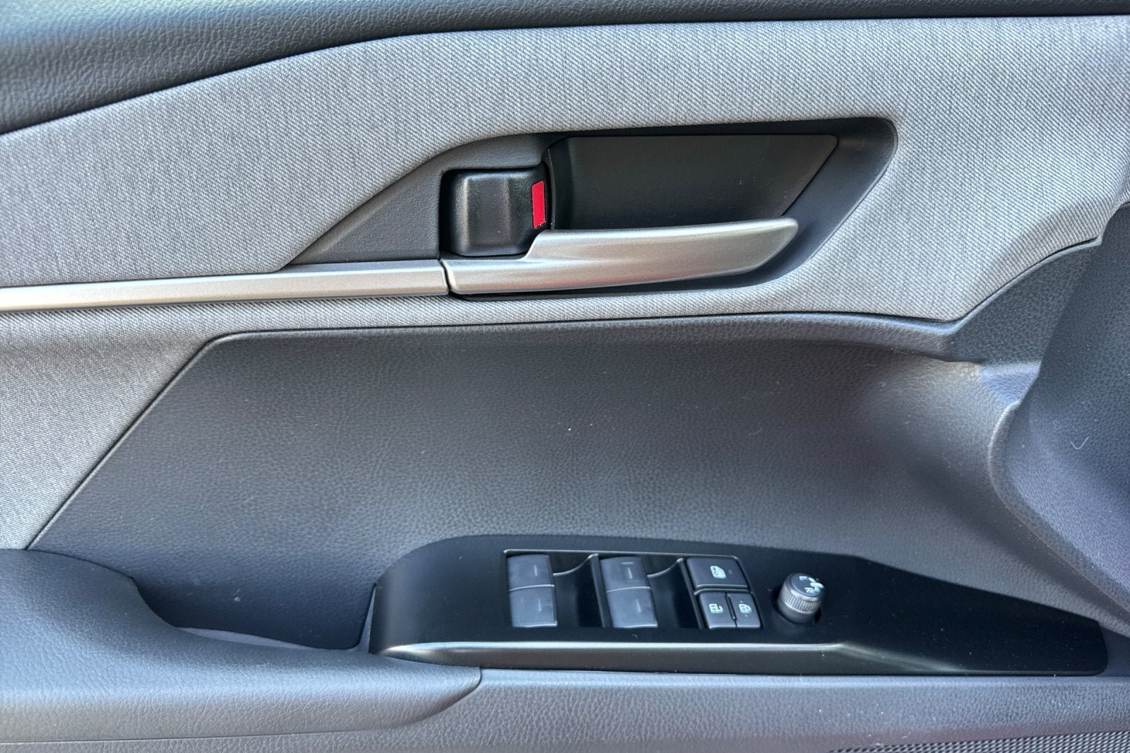 New 2026 Toyota Camry LE w/ Convenience Package FWD image 13